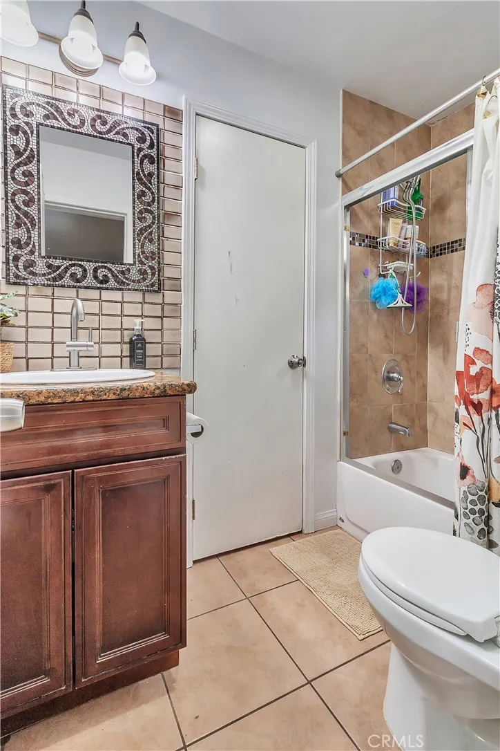 5231 Clara Street, Cudahy, California 90201 home-pic-12